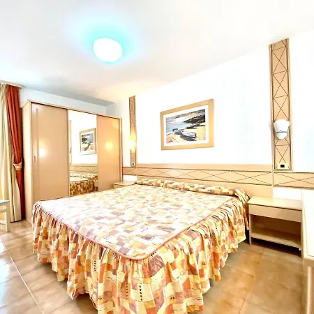 Apartamento Con Hermosa Piscina, Freewifi, Playa En *