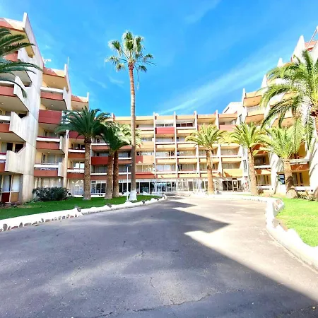 Apartamento Con Hermosa Piscina, Freewifi, Playa En شقة *
